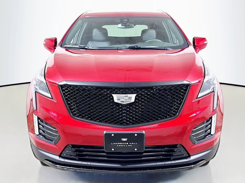 New 2026 Cadillac XT5 Luxury w/ LPO, ONYX Package image 2