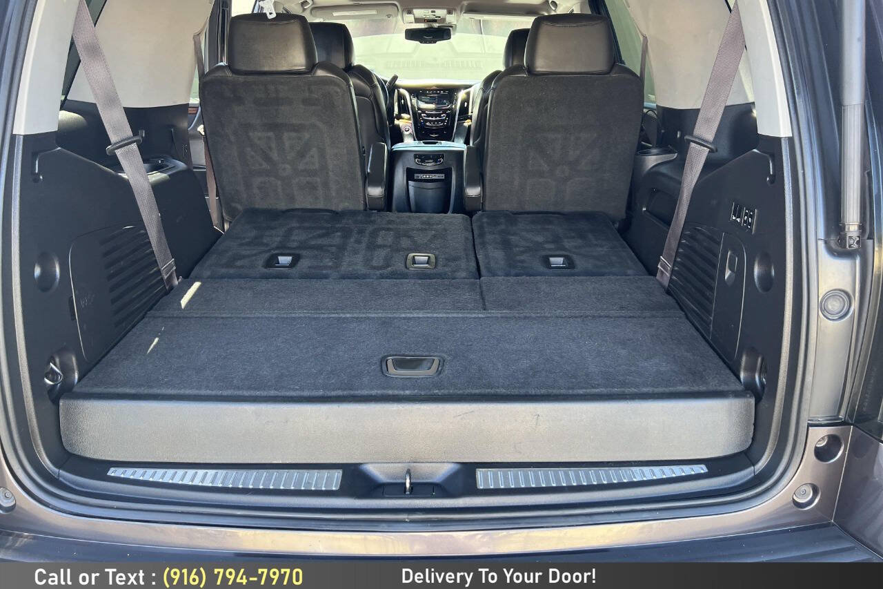 Used 2016 Cadillac Escalade Luxury AWD/4WD image 12