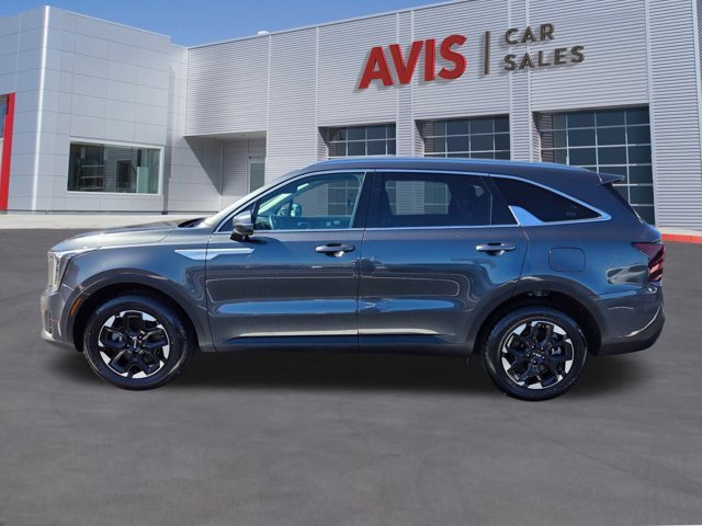 Used 2024 Kia Sorento S image 11