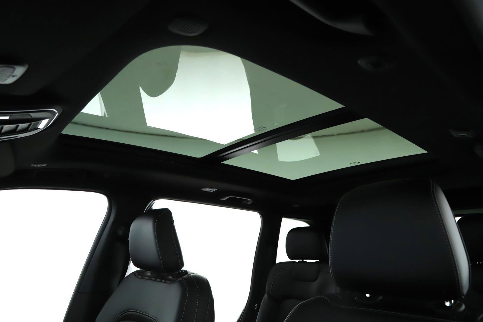 New 2026 Jeep Grand Cherokee Limited image 13