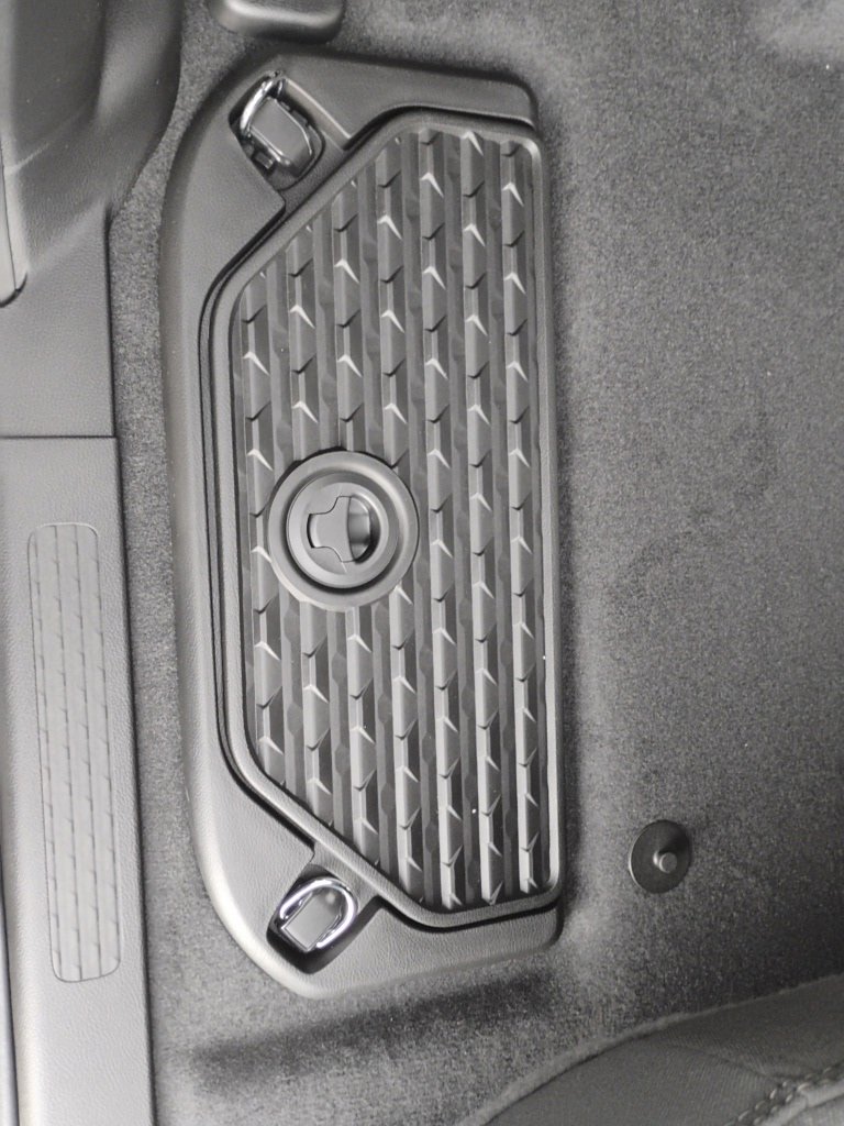 New 2026 RAM 1500 Express image 17