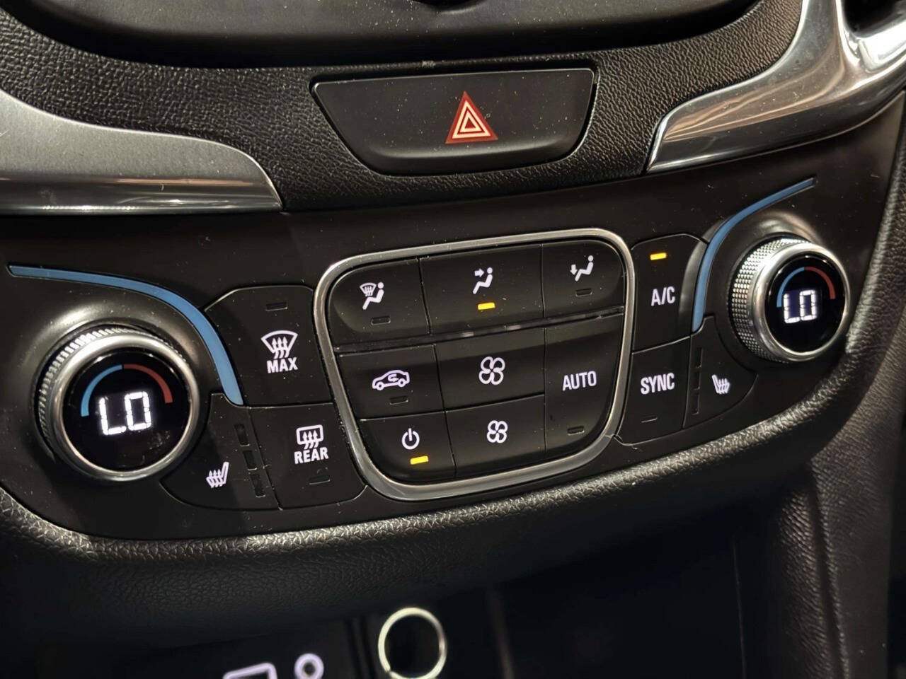 Used 2020 Chevrolet Equinox LT w/ Midnight Edition AWD/4WD image 31