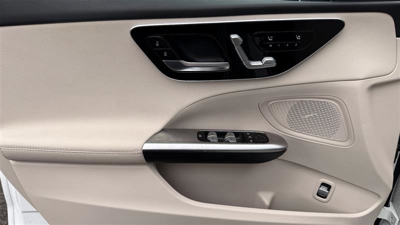 Used 2024 Mercedes-Benz C 300 Sedan image 13