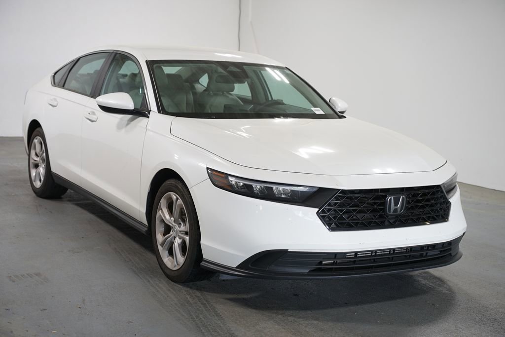 Used 2025 Honda Accord LX image 3