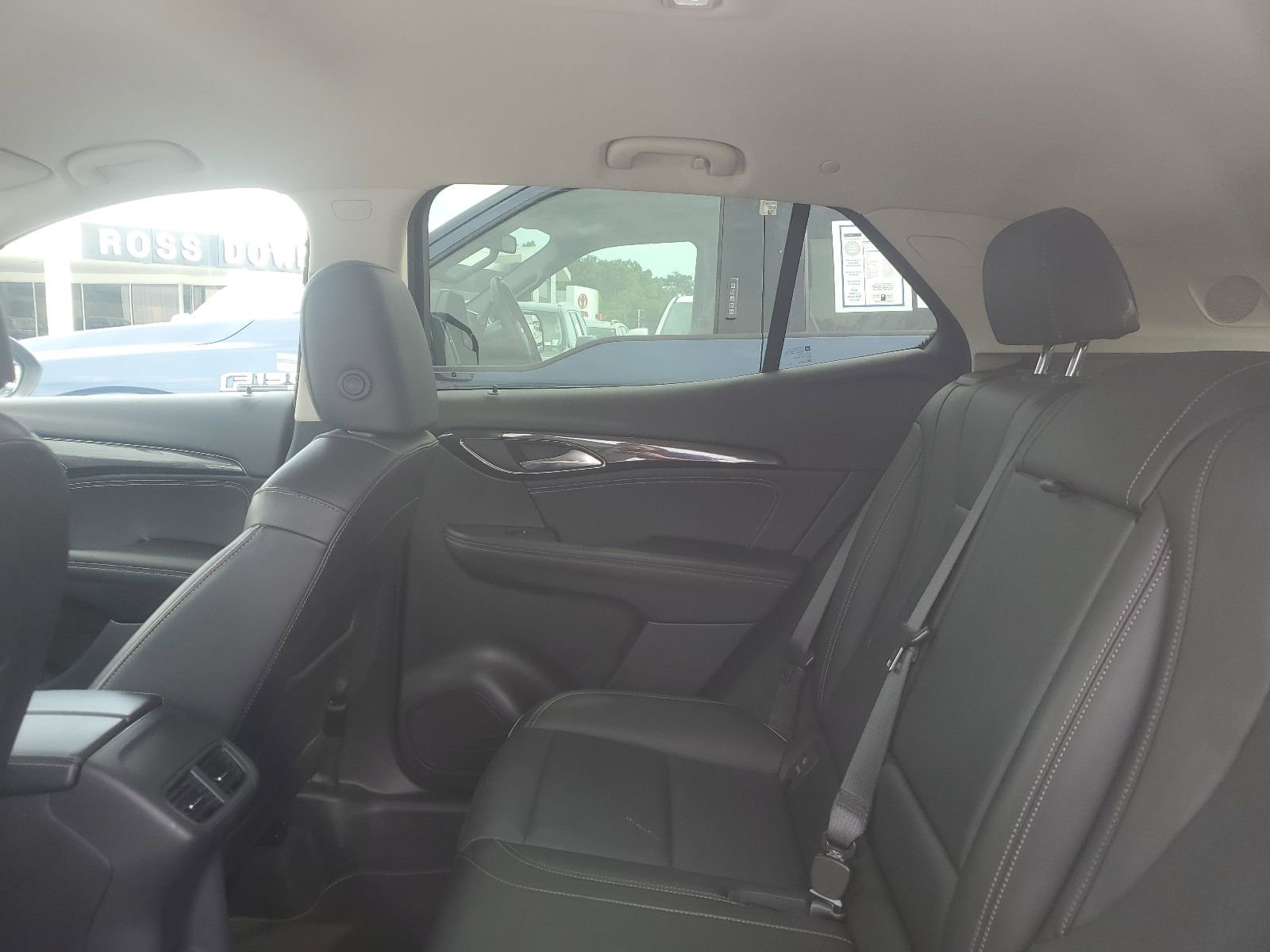 Used 2023 Buick Envision Essence FWD image 12