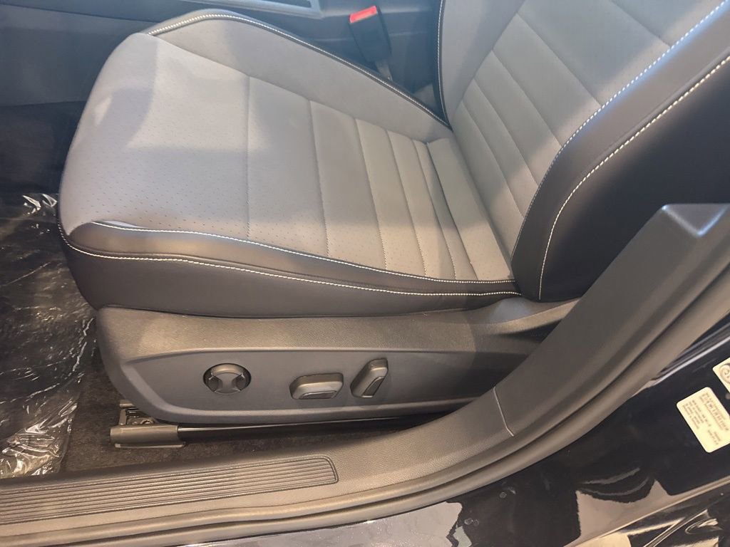 New 2025 Volkswagen Jetta SE image 19