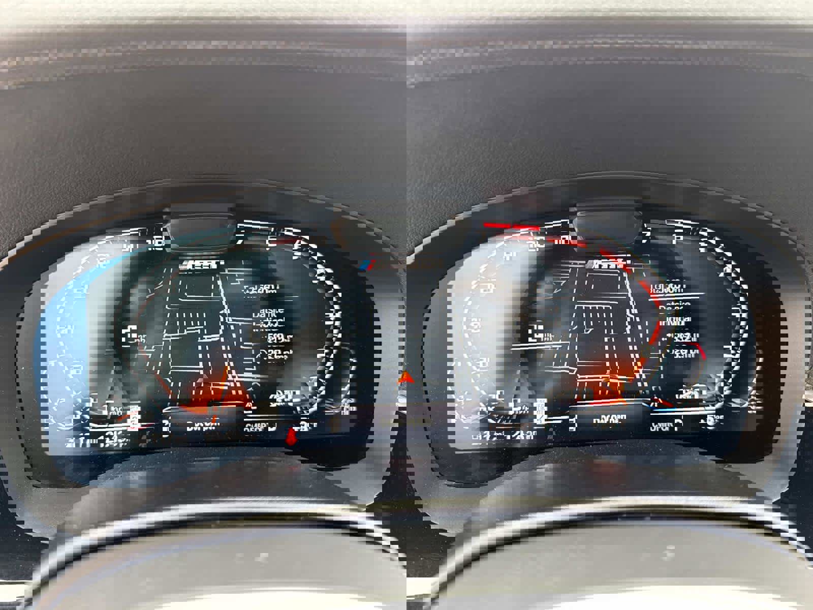 Used 2021 BMW M550i xDrive w/ Executive Package image 31