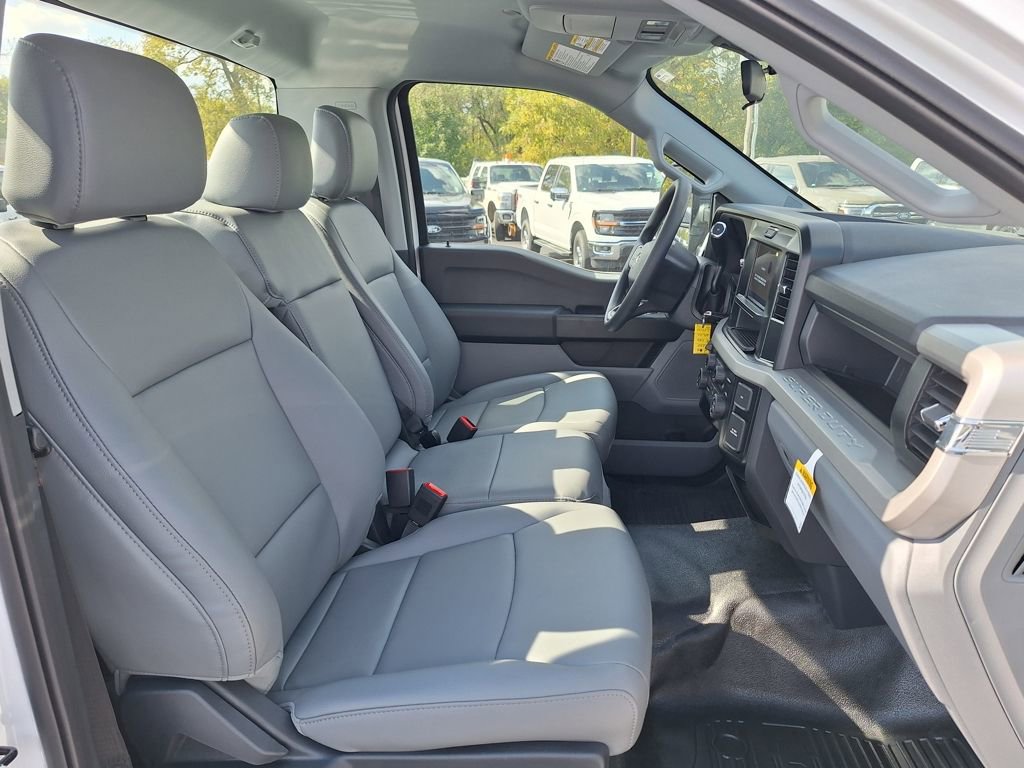 New 2026 Ford F250 XL w/ XL Chrome Package image 16
