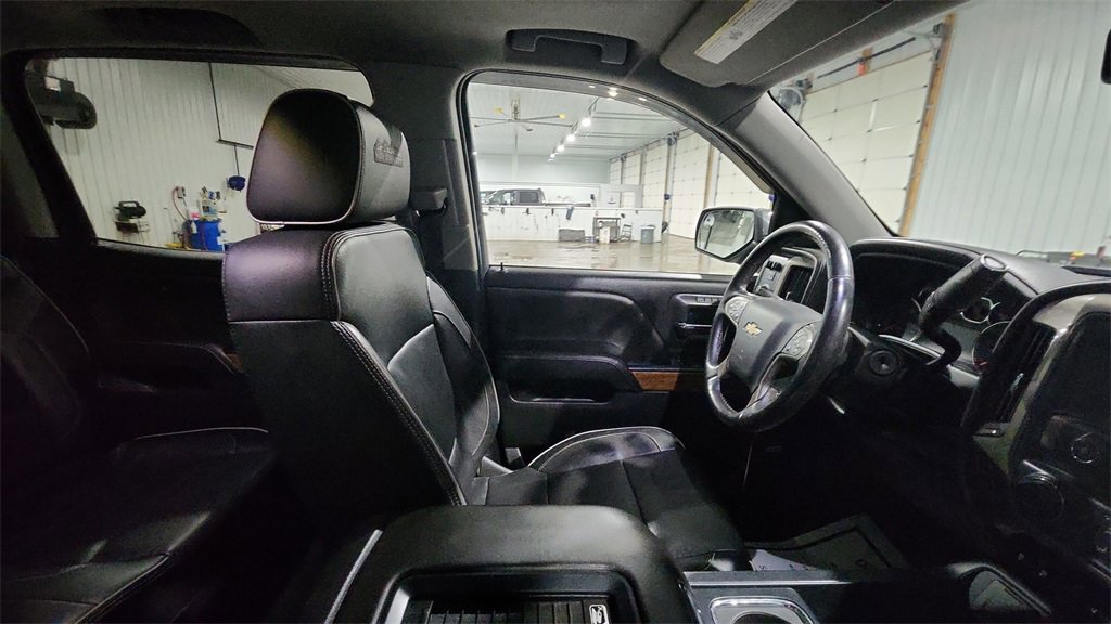 Used 2017 Chevrolet Silverado 1500 High Country image 13