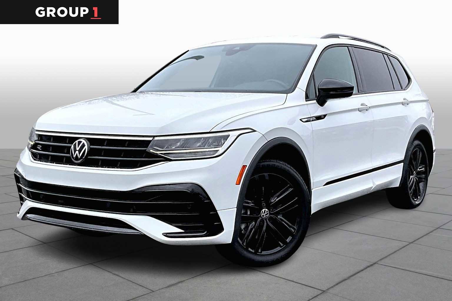 Used 2022 Volkswagen Tiguan SE R-Line FWD image 1