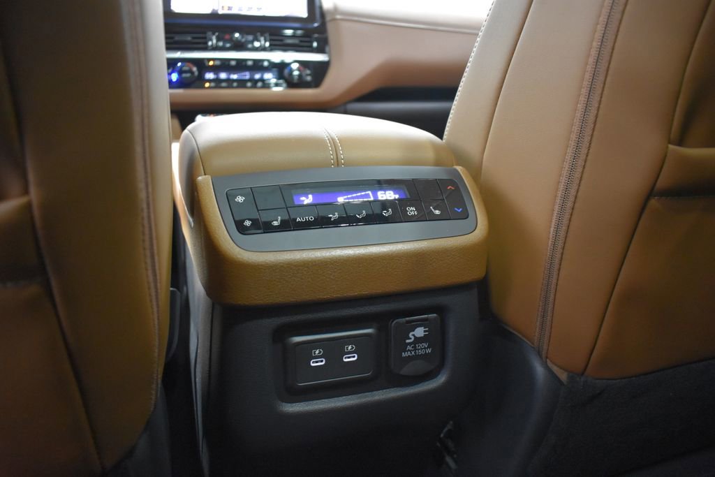 New 2026 Nissan Pathfinder Platinum image 34