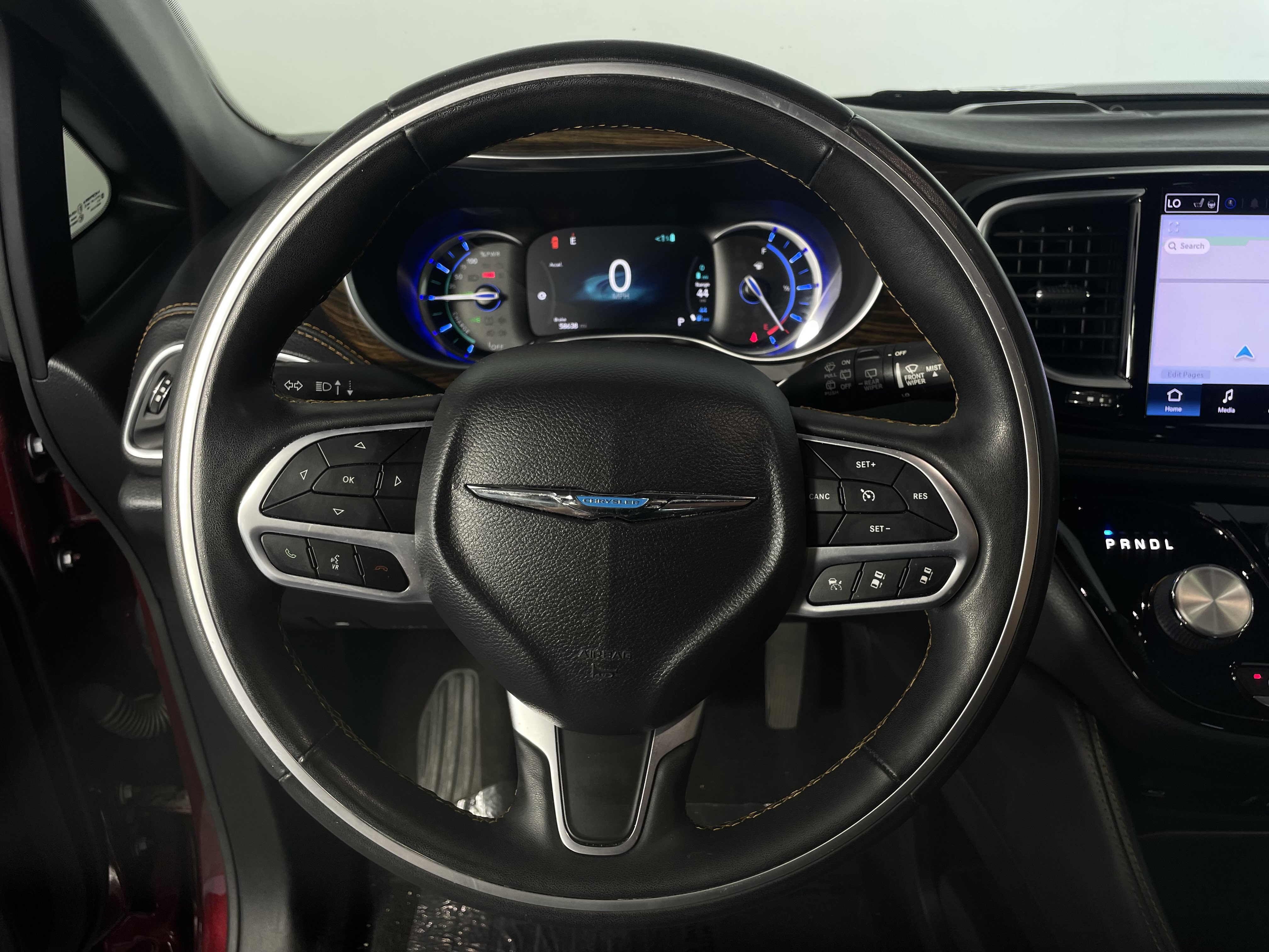Used 2021 Chrysler Pacifica Pinnacle FWD image 15