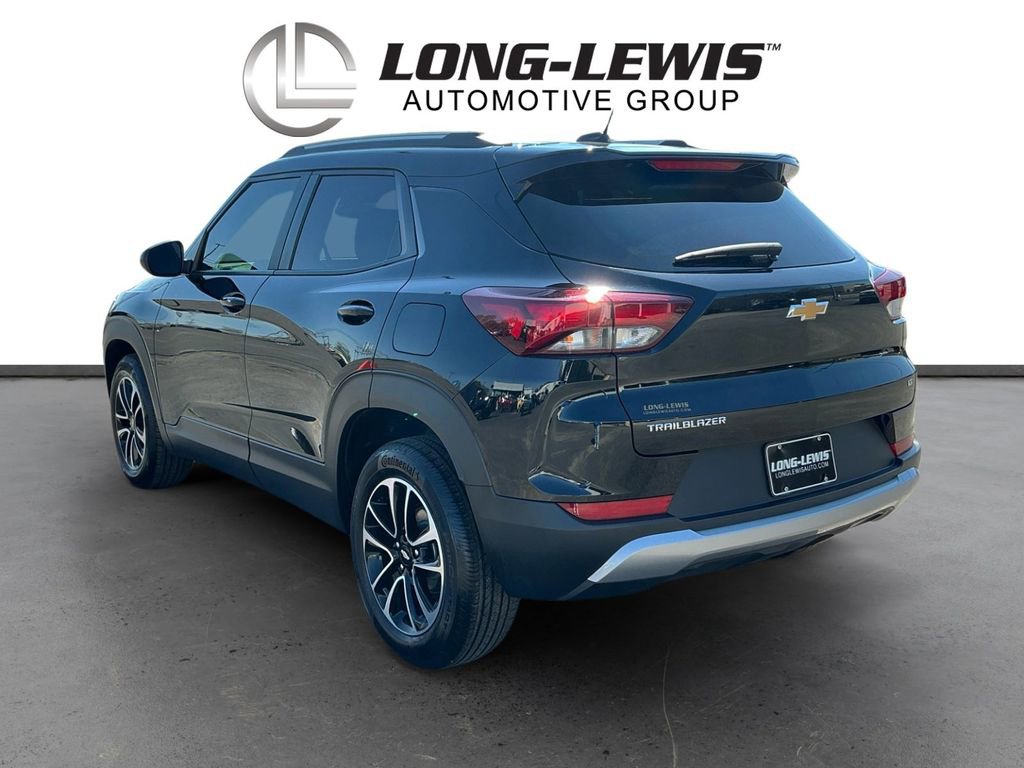 Used 2025 Chevrolet TrailBlazer LT image 4