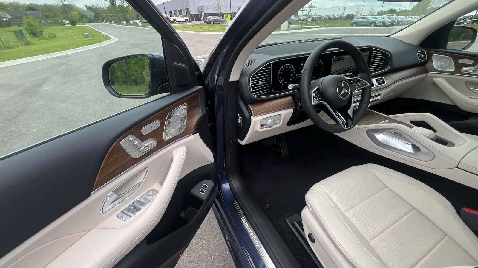 New 2026 Mercedes-Benz GLE 350 4MATIC image 17