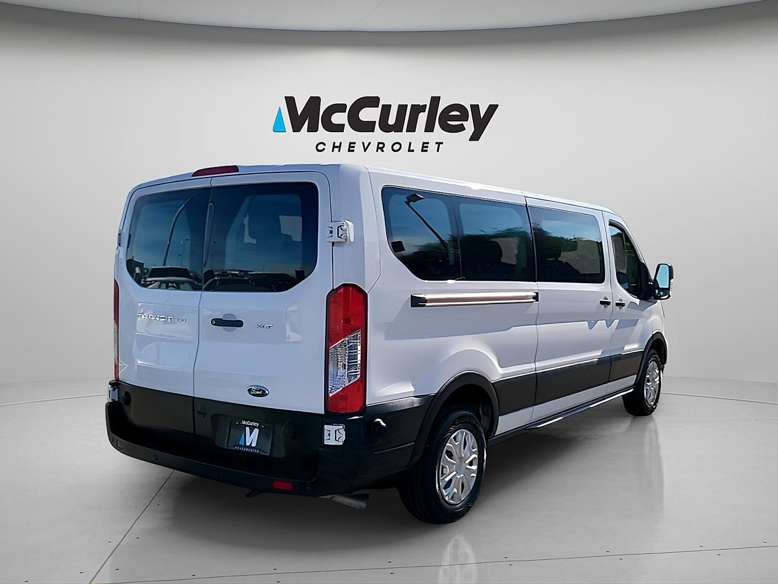 Used 2024 Ford Transit 350 XLT RWD image 7