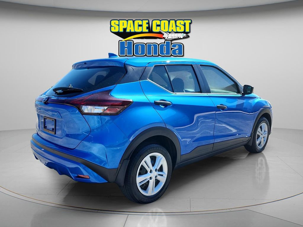 Used 2024 Nissan Kicks S image 3