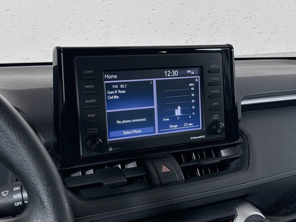 Used 2020 Toyota RAV4 LE image 13