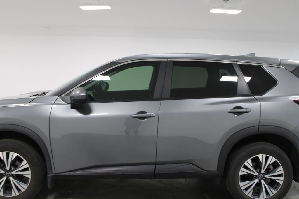 Used 2023 Nissan Rogue SV AWD/4WD image 6