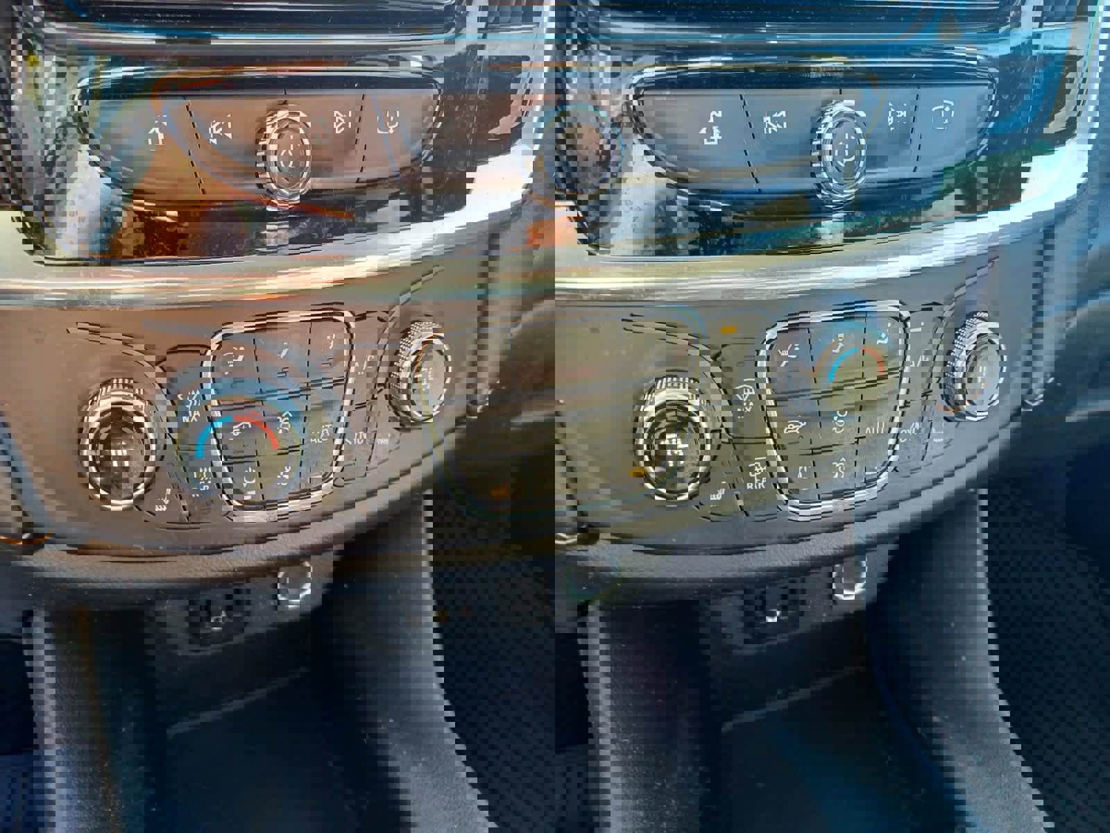 Used 2019 Chevrolet Traverse LT AWD/4WD image 13