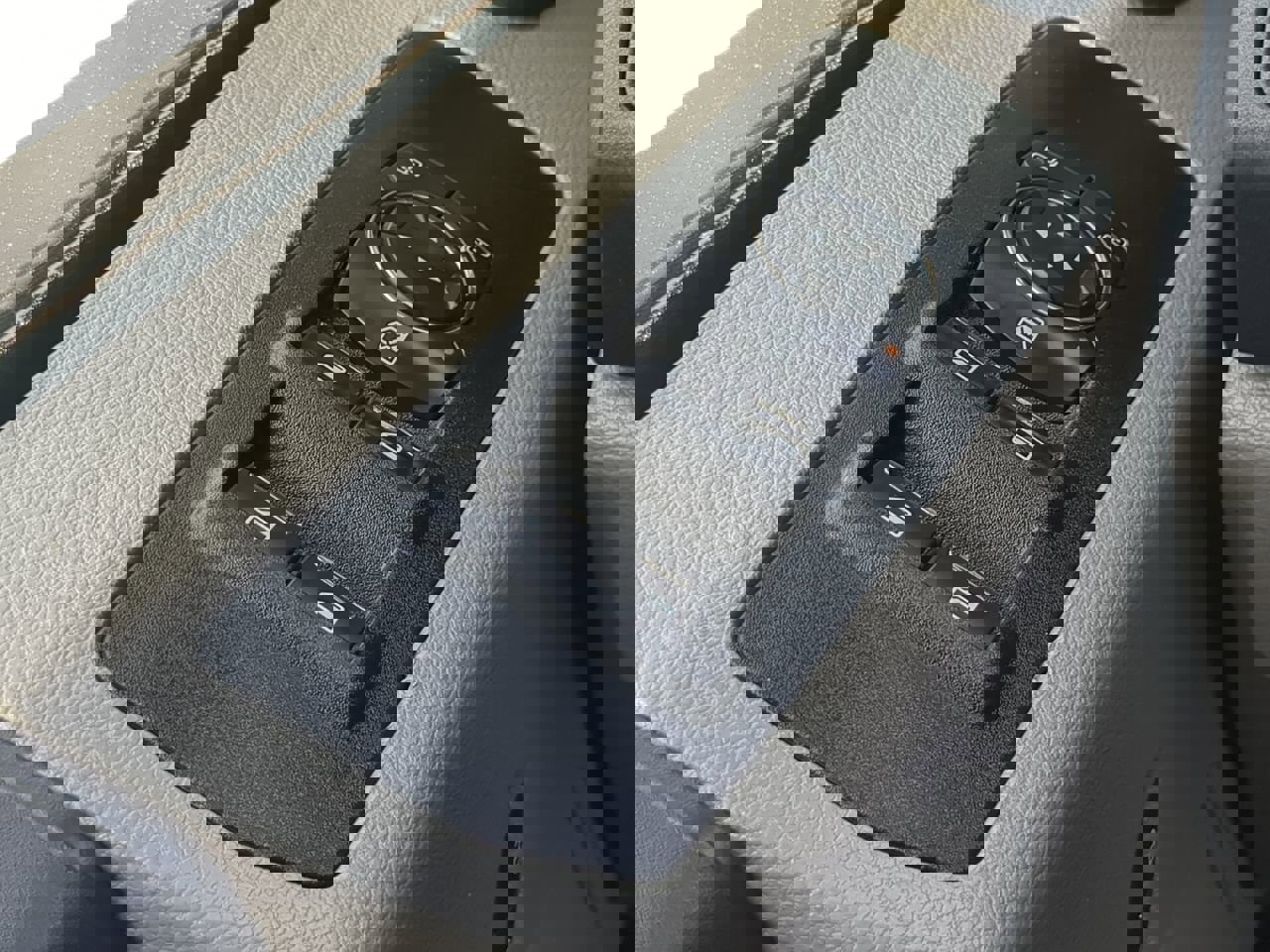 Used 2022 Ford F550 4x4 Crew Cab Super Duty w/ Power Equipment Group image 21