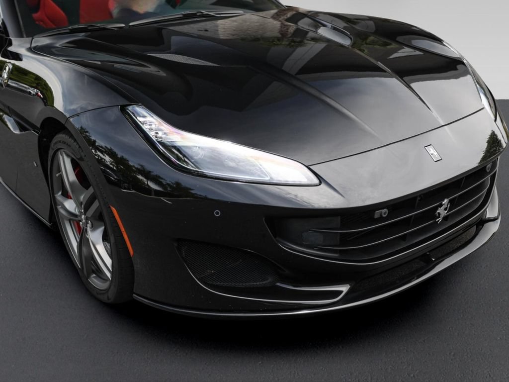 Certified 2019 Ferrari Portofino RWD image 12