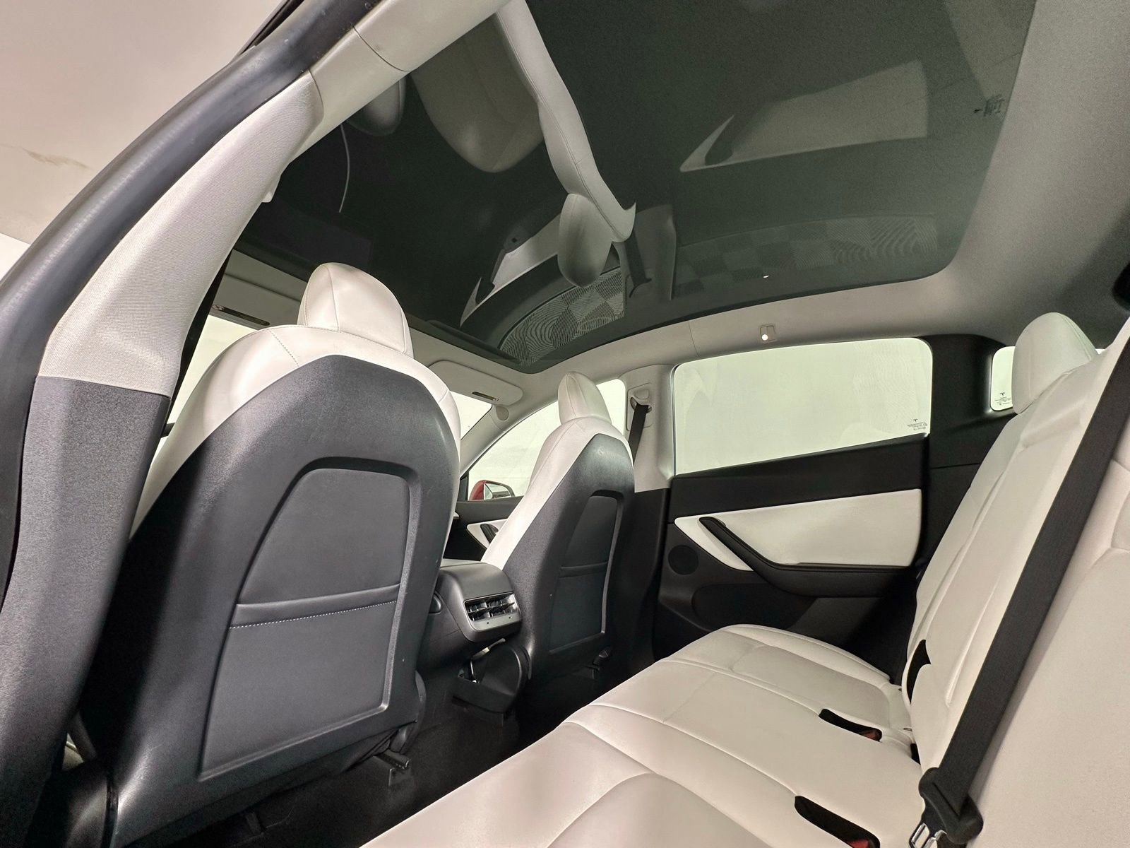 Used 2021 Tesla Model Y Long Range AWD/4WD image 6