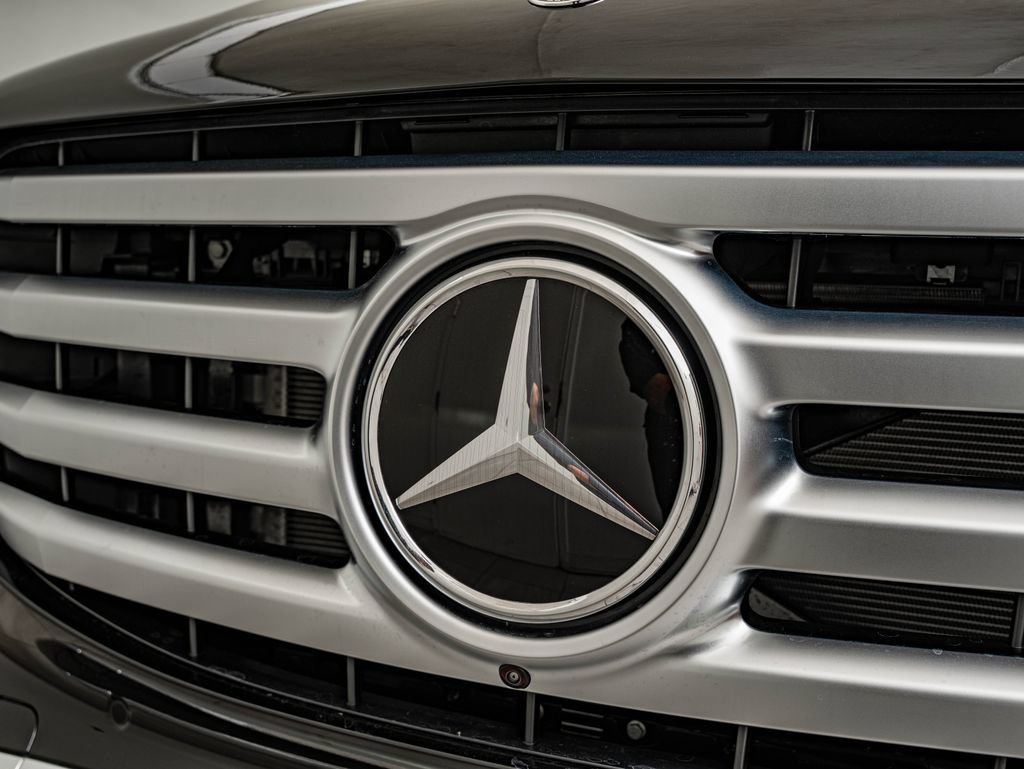 Used 2026 Mercedes-Benz GLS 450 4MATIC image 12