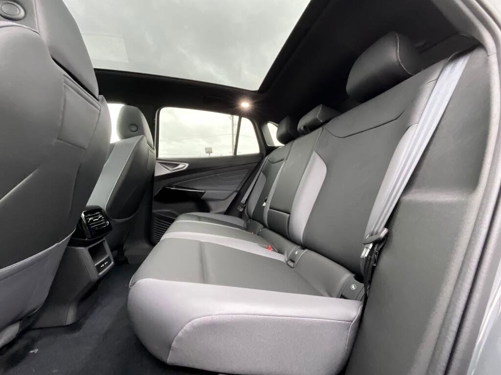 New 2026 Volkswagen ID.4 Pro S image 14