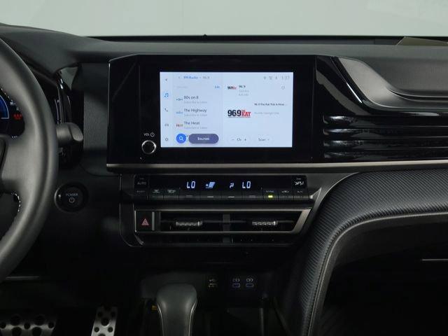 Used 2025 Toyota Camry SE image 22