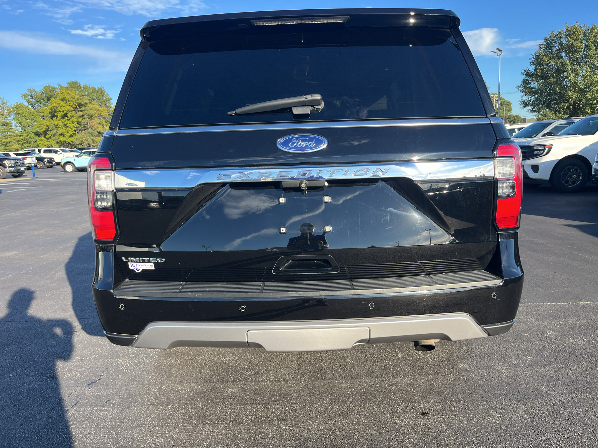 Used 2018 Ford Expedition Limited w/ Equipment Group 302A AWD/4WD image 6
