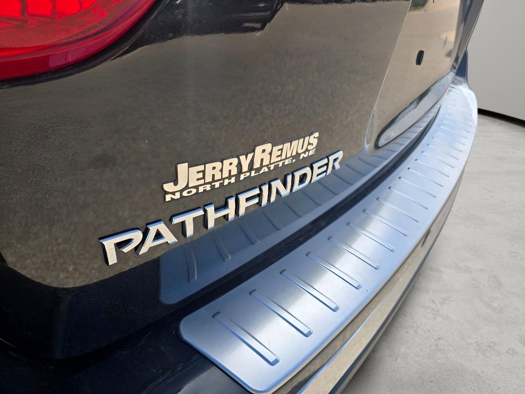 Used 2018 Nissan Pathfinder SL w/ Cargo Package AWD/4WD image 20