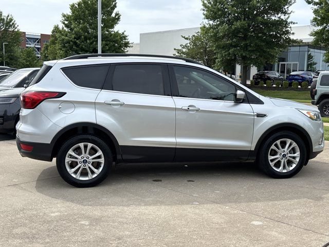 Used 2019 Ford Escape SEL FWD image 2