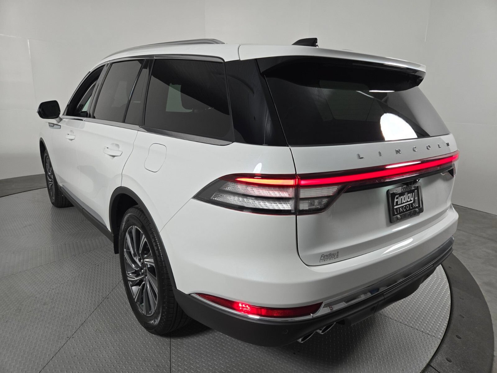 New 2026 Lincoln Aviator AWD image 7
