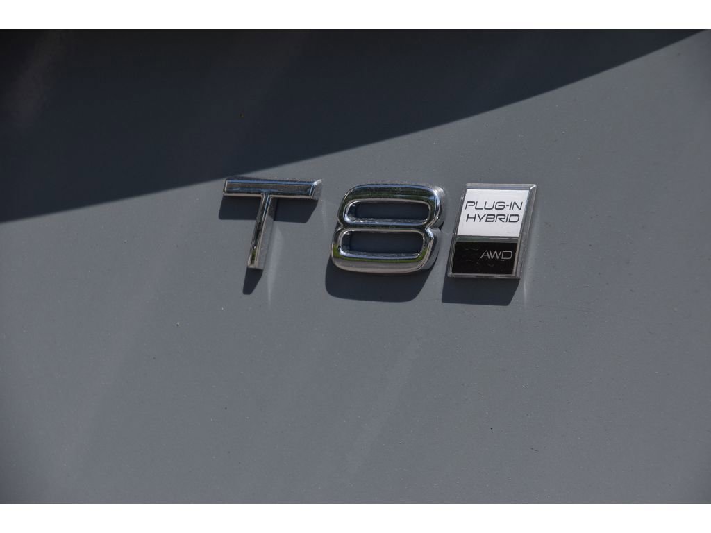 Certified 2025 Volvo XC90 T8 Plus w/ Protection Package Premier image 32