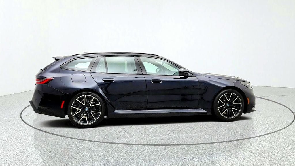 Used 2025 BMW M5 Touring w/ M Driver's Package AWD/4WD image 4