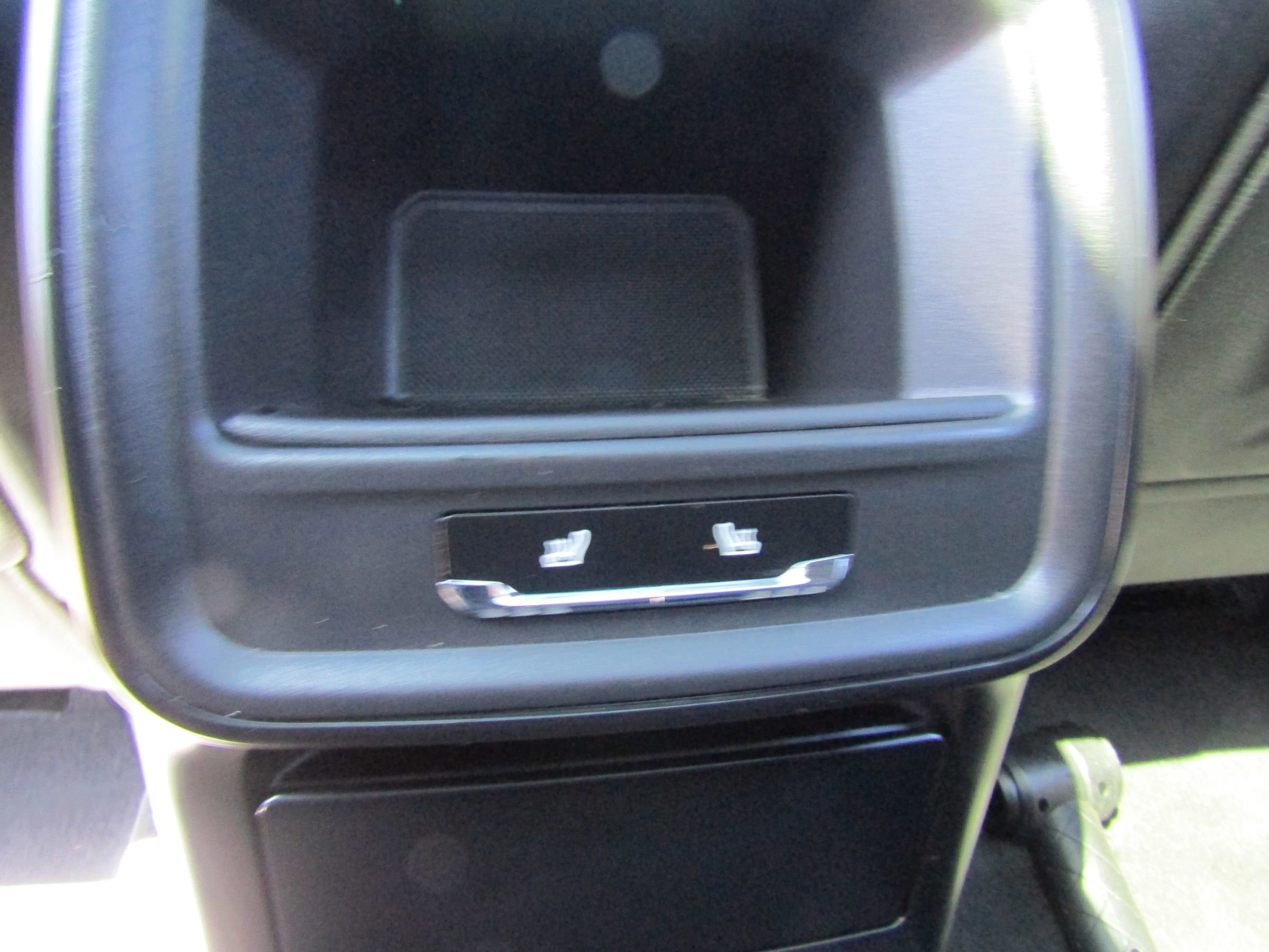 Used 2015 Porsche Macan S w/ Premium Package Plus image 21