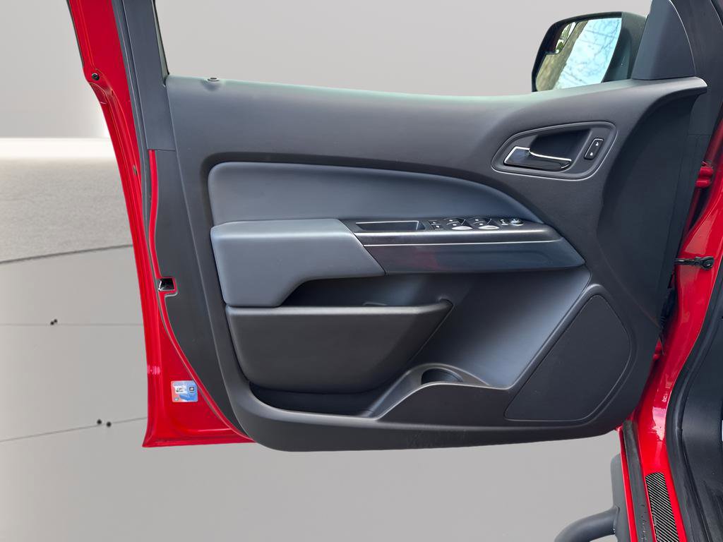 Used 2017 Chevrolet Colorado Z71 AWD/4WD image 18