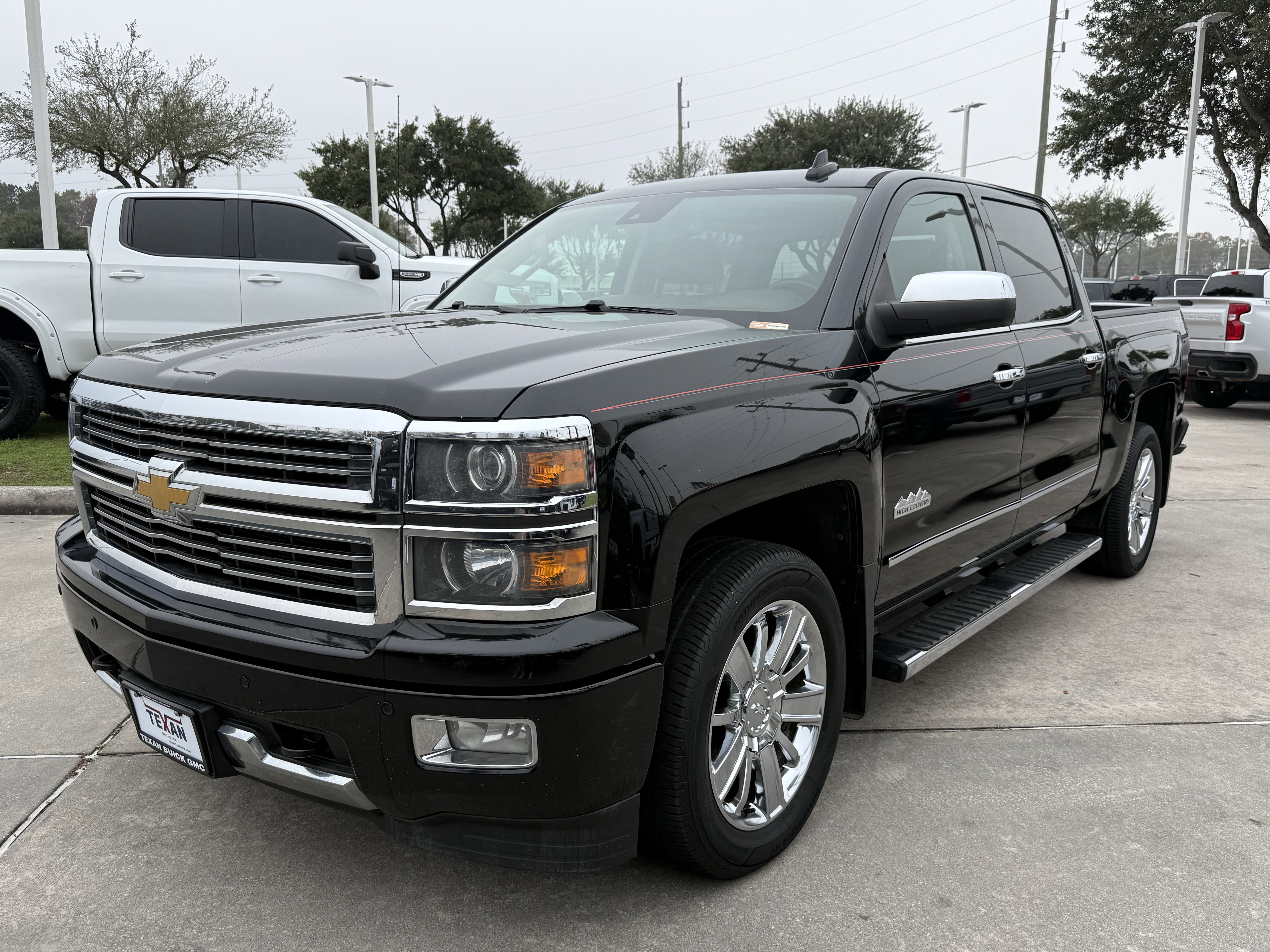 Used 2015 Chevrolet Silverado 1500 High Country w/ High Country Premium Package image 9