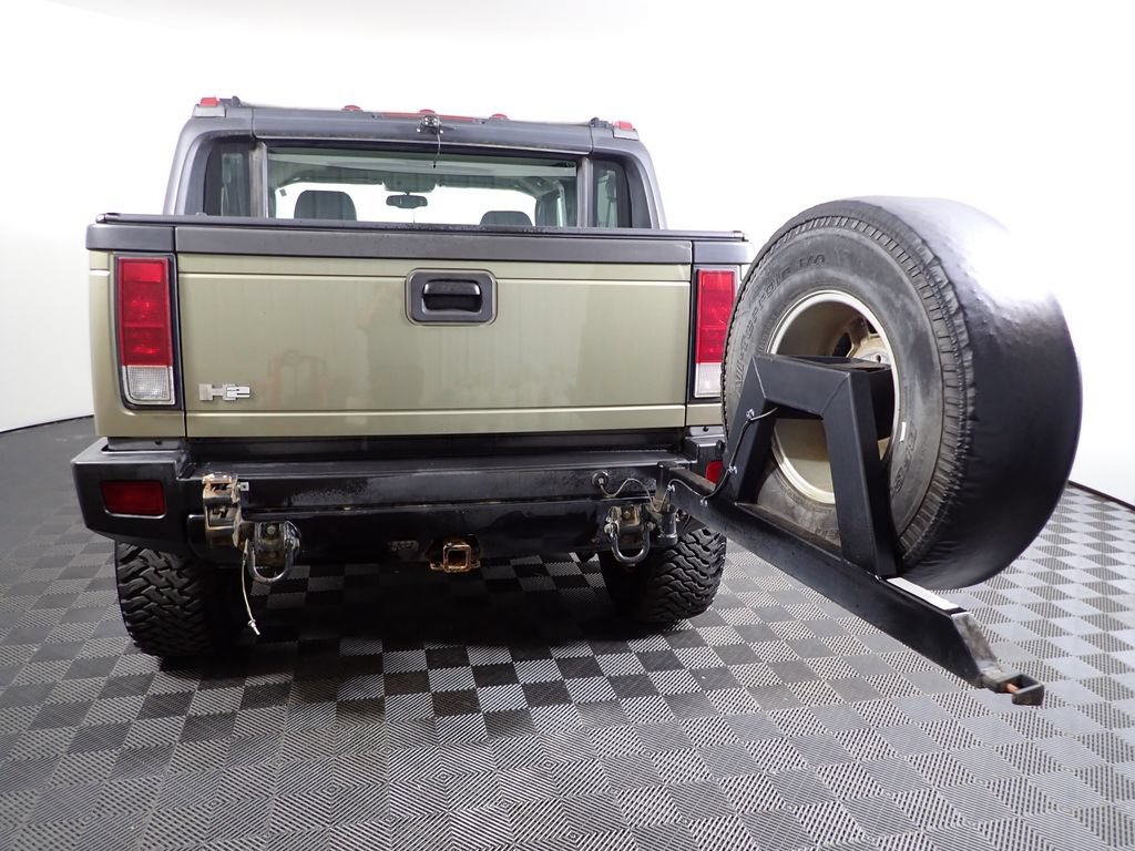 Used 2005 HUMMER H2 SUT w/ Preferred Equipment Group AWD/4WD image 14