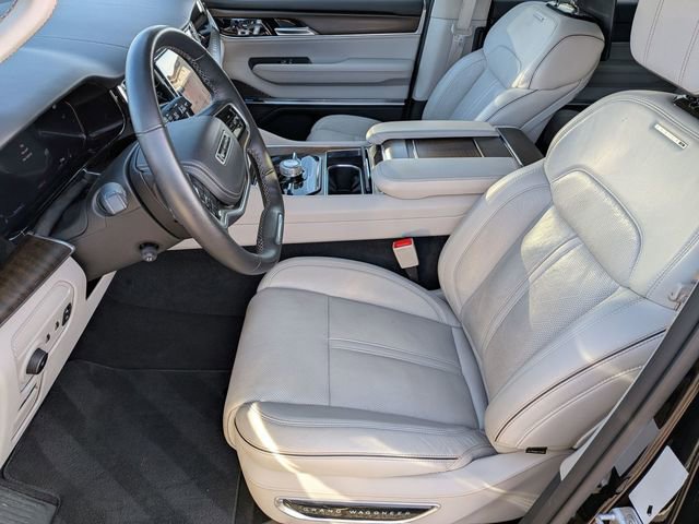 Used 2024 Jeep Grand Wagoneer Series II w/ Convenience Group III image 11