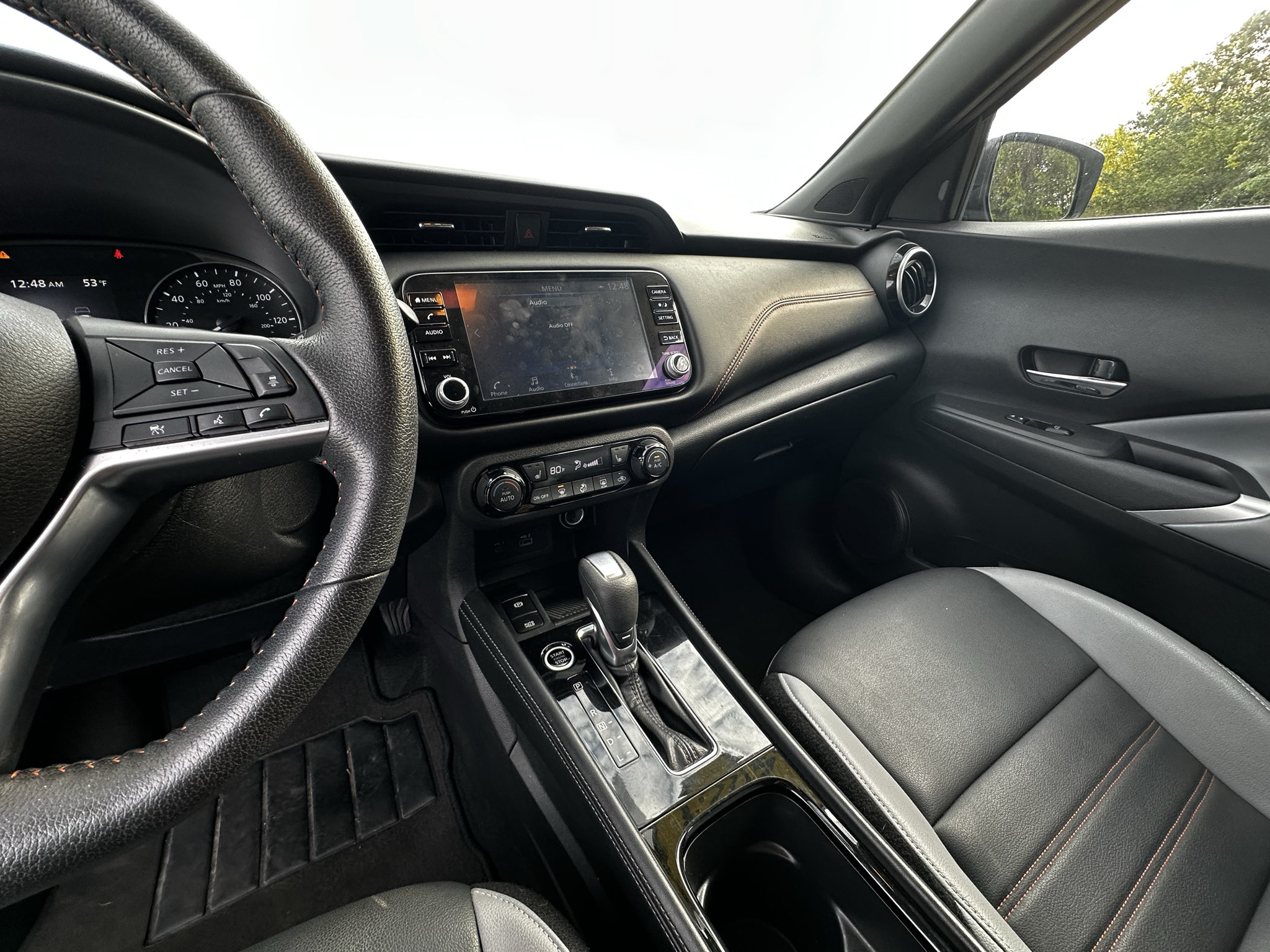 Used 2023 Nissan Kicks SR w/ SR Premium Package FWD image 18
