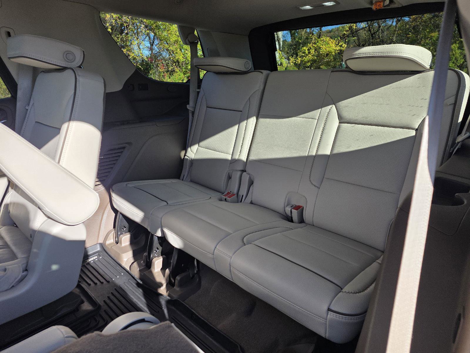 Used 2023 GMC Yukon Denali w/ Advanced Technology Package image 24