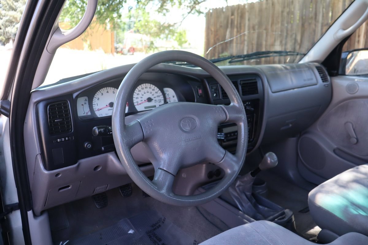 Used 2002 Toyota Tacoma 2WD Xtracab w/ SR5 Pkg w/ Chrome Pkg image 15