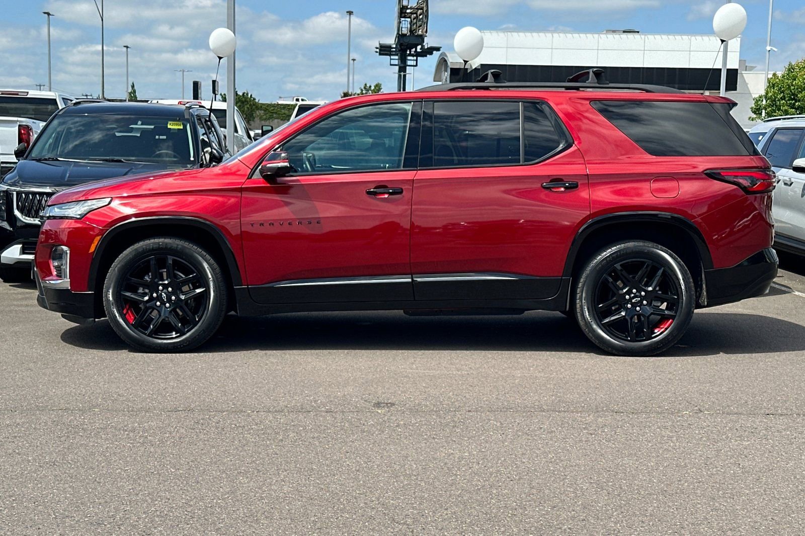 Used 2022 Chevrolet Traverse Premier w/ Redline Edition AWD/4WD image 7
