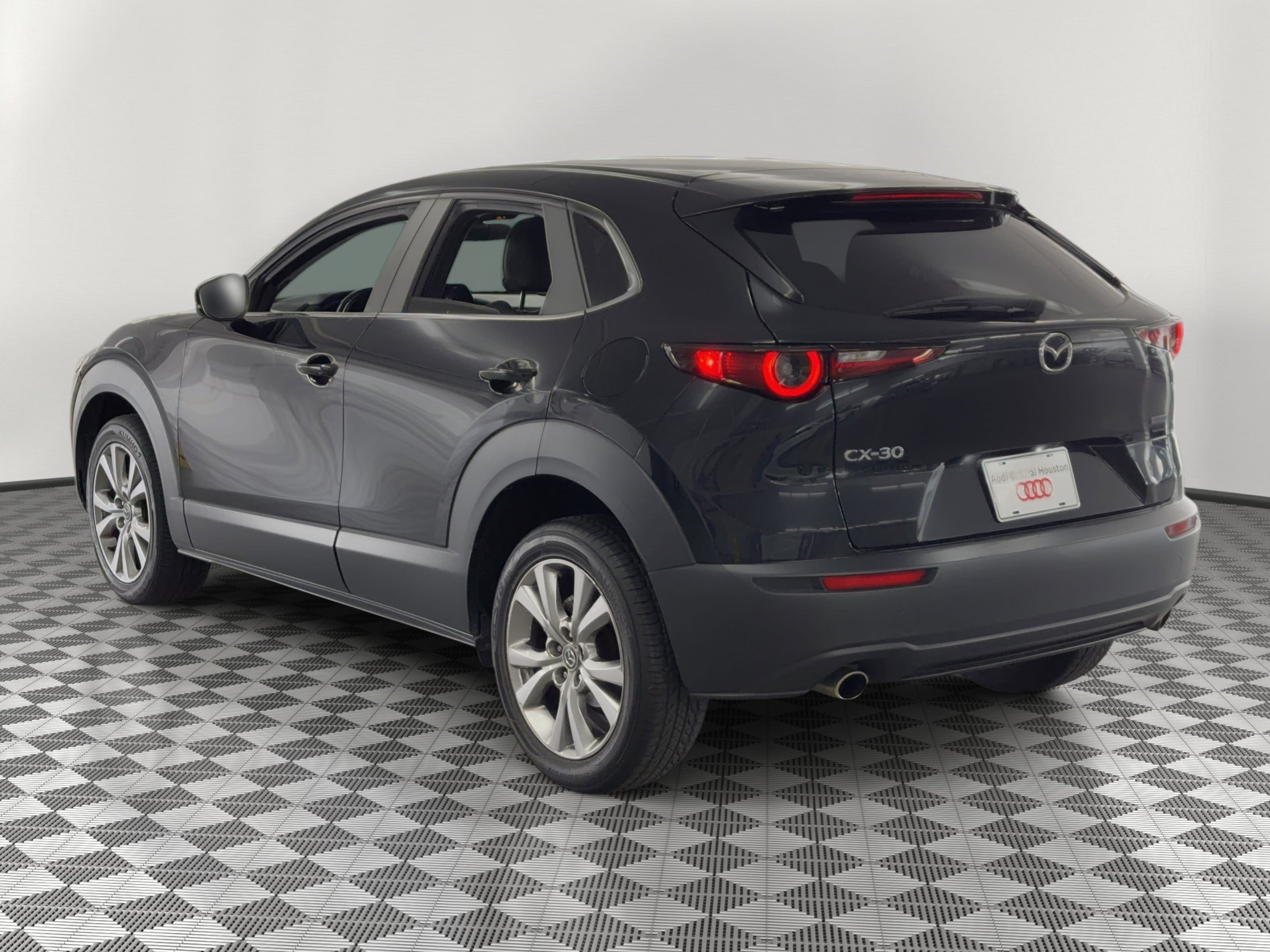 Used 2020 MAZDA CX-30 FWD w/ Select Package image 3