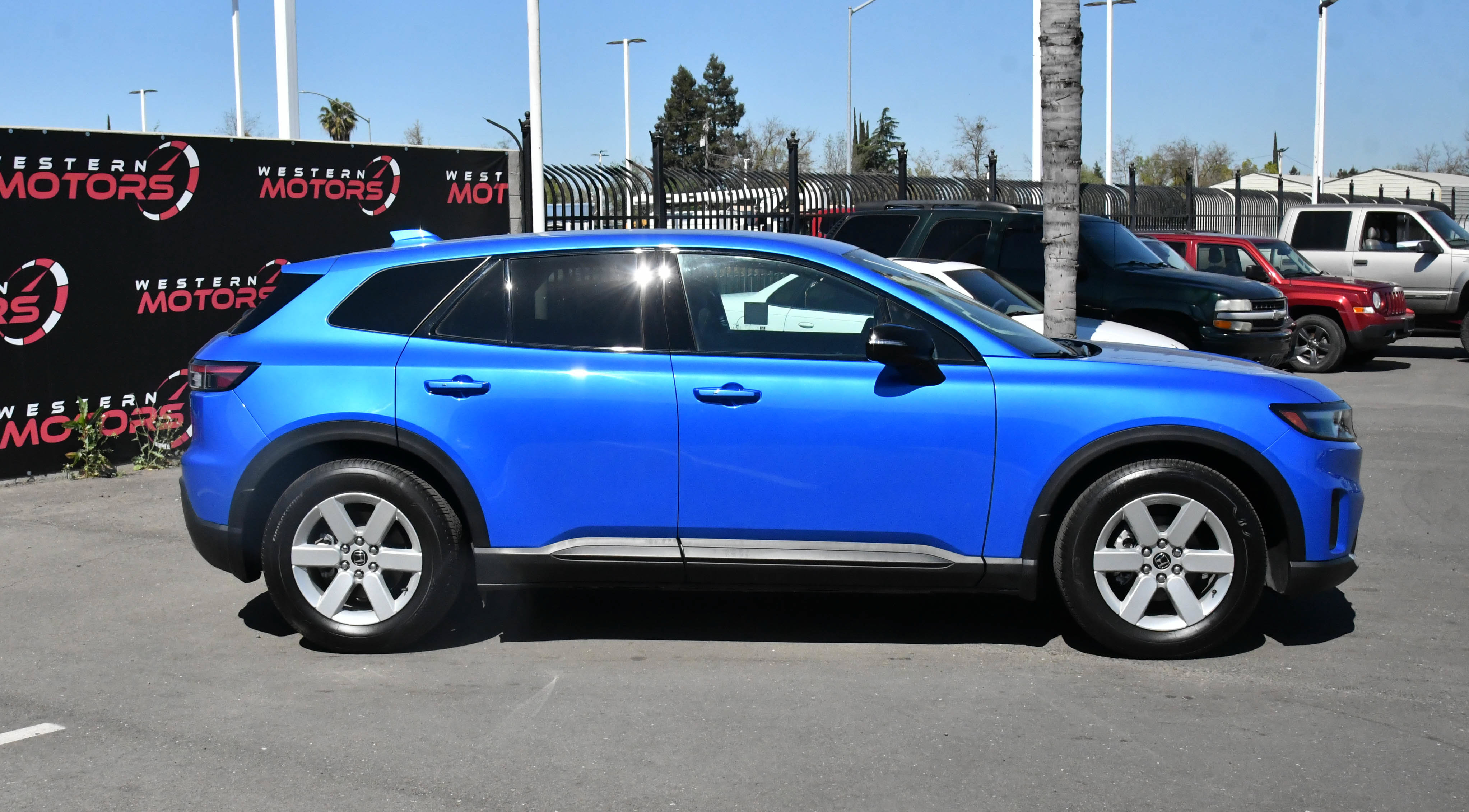 Used 2025 Honda Prologue Eco image 9