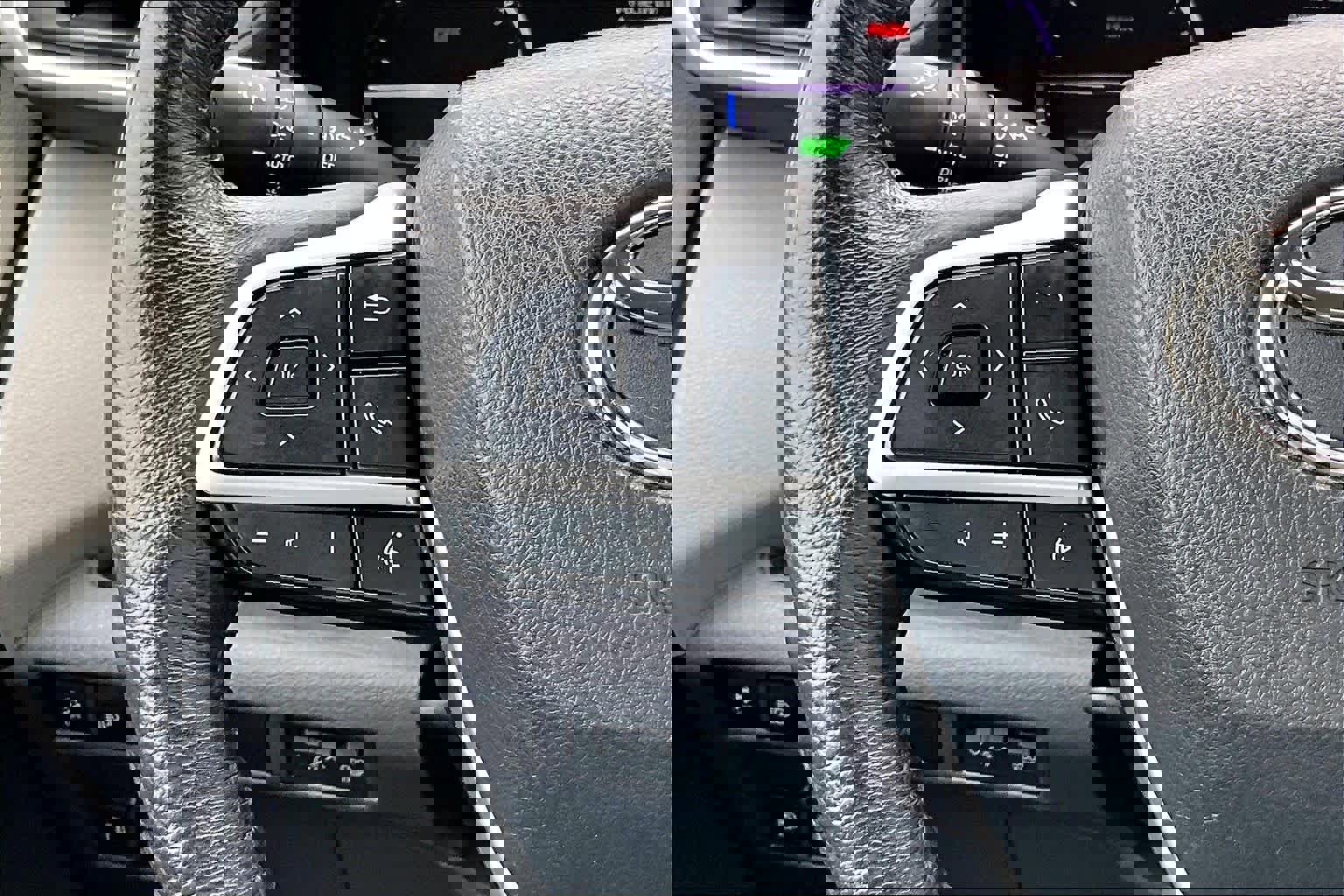 Used 2023 Toyota Sienna XLE image 23