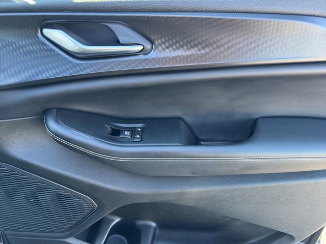 Certified 2023 Jeep Grand Cherokee Laredo w/ Luxury Tech Group I image 22