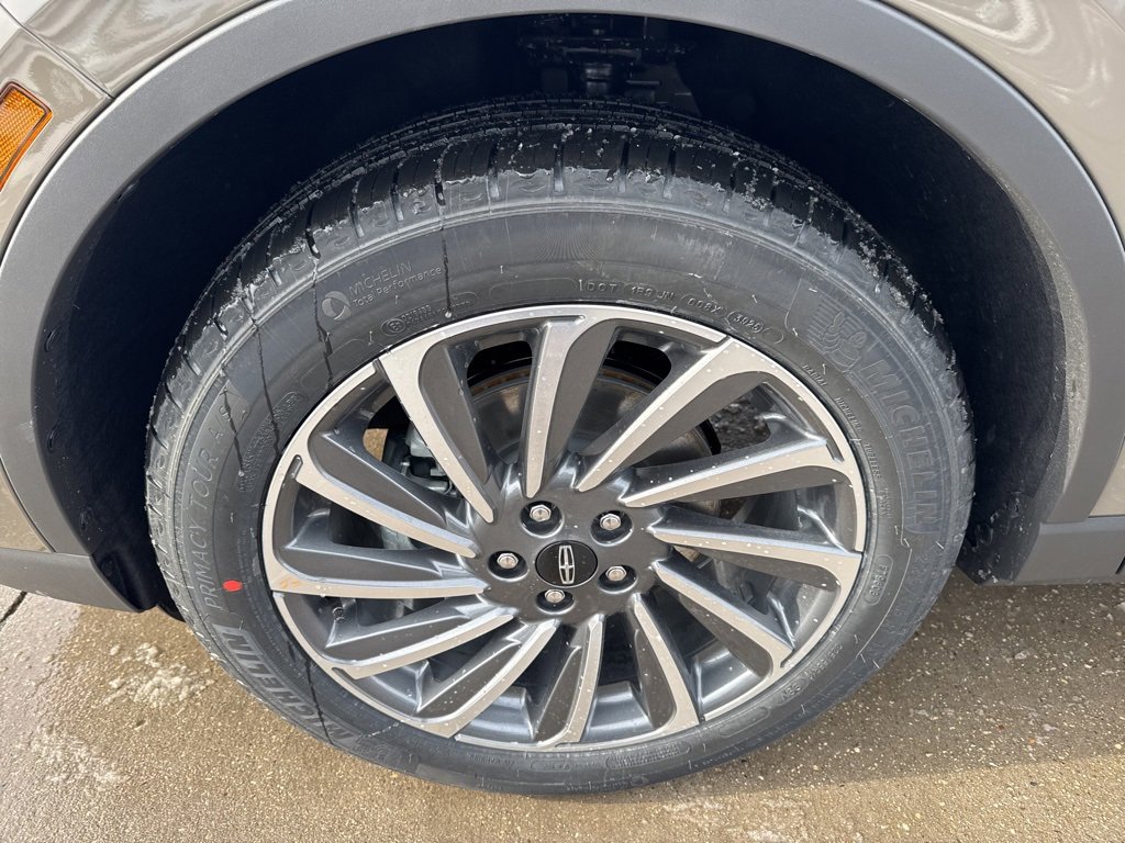 New 2026 Lincoln Corsair Reserve image 4