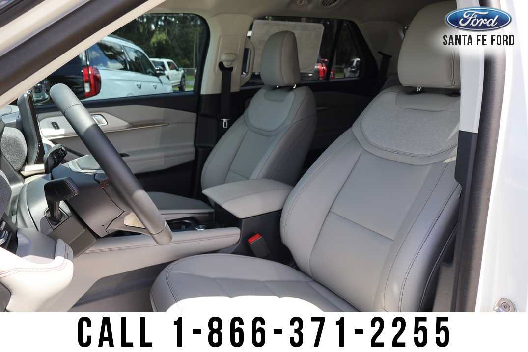 New 2026 Ford Explorer Active w/ Active Comfort Package RWD image 16